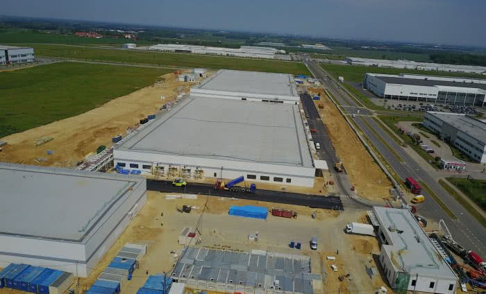 Fabryka baterii LG z produktami PROTAN